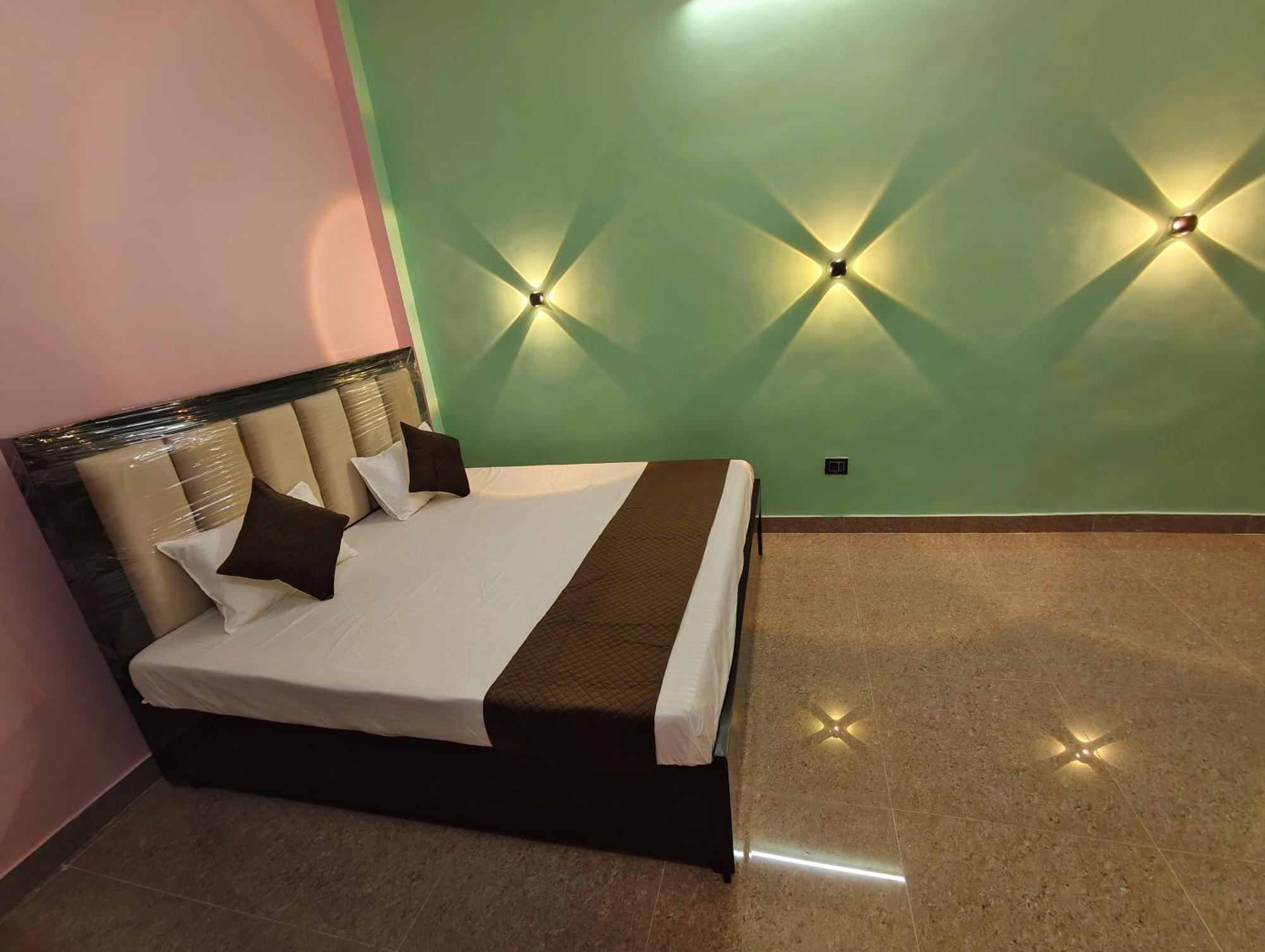 Homestay Dev Paradise Ayodhya
